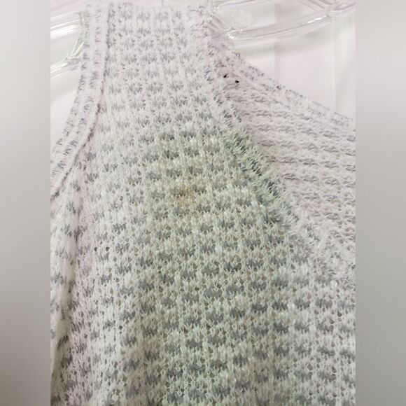 Karlie Cold Shoulder Top - Picture 6 of 6